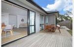 STYLISH MODERN LIVING WITH NORTH FACING GARDEN!!