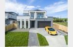 Luxury Family Home in Limeburners Bay Hobsonville
